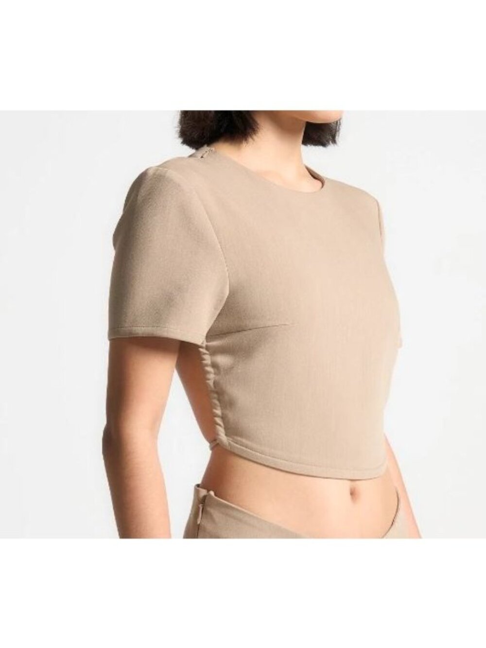 Manière De Voir Curved Hem Backless Top Women Size 6 NWT Short Sleeve Backless